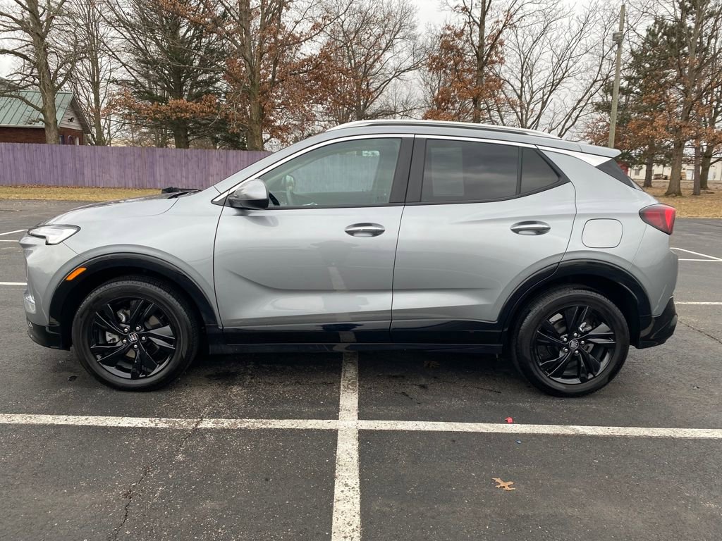 Used 2024 Buick Encore GX Sport Touring image 4