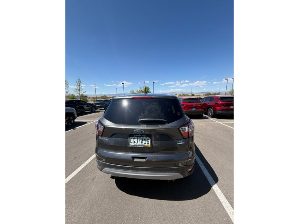 Used 2017 Ford Escape SE image 5