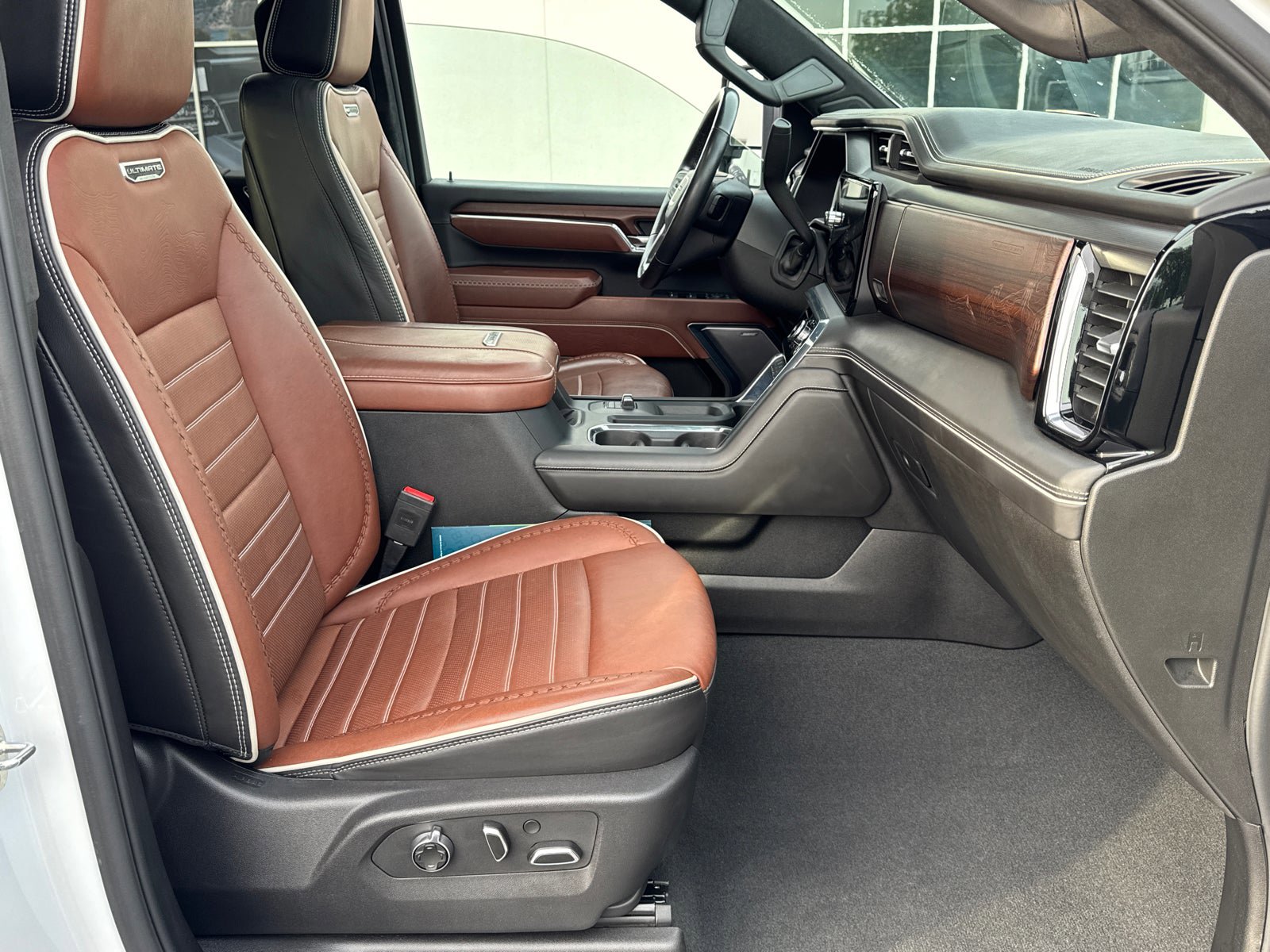 Certified 2024 GMC Sierra 3500 Denali Ultimate image 15