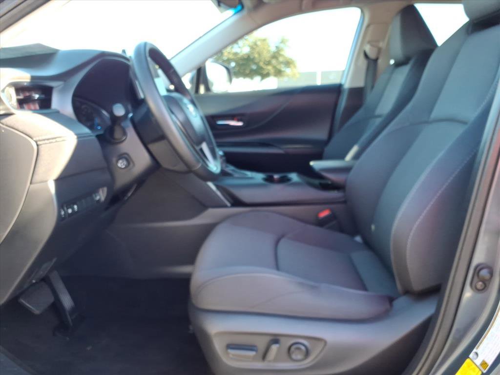 Certified 2023 Toyota Venza LE image 15