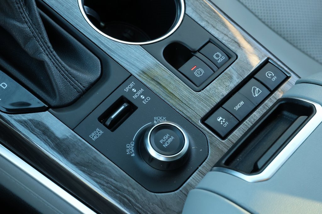 Used 2021 Toyota Highlander Platinum image 22
