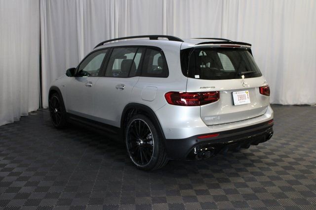 New 2024 Mercedes-Benz GLB 35 AMG 4MATIC image 4