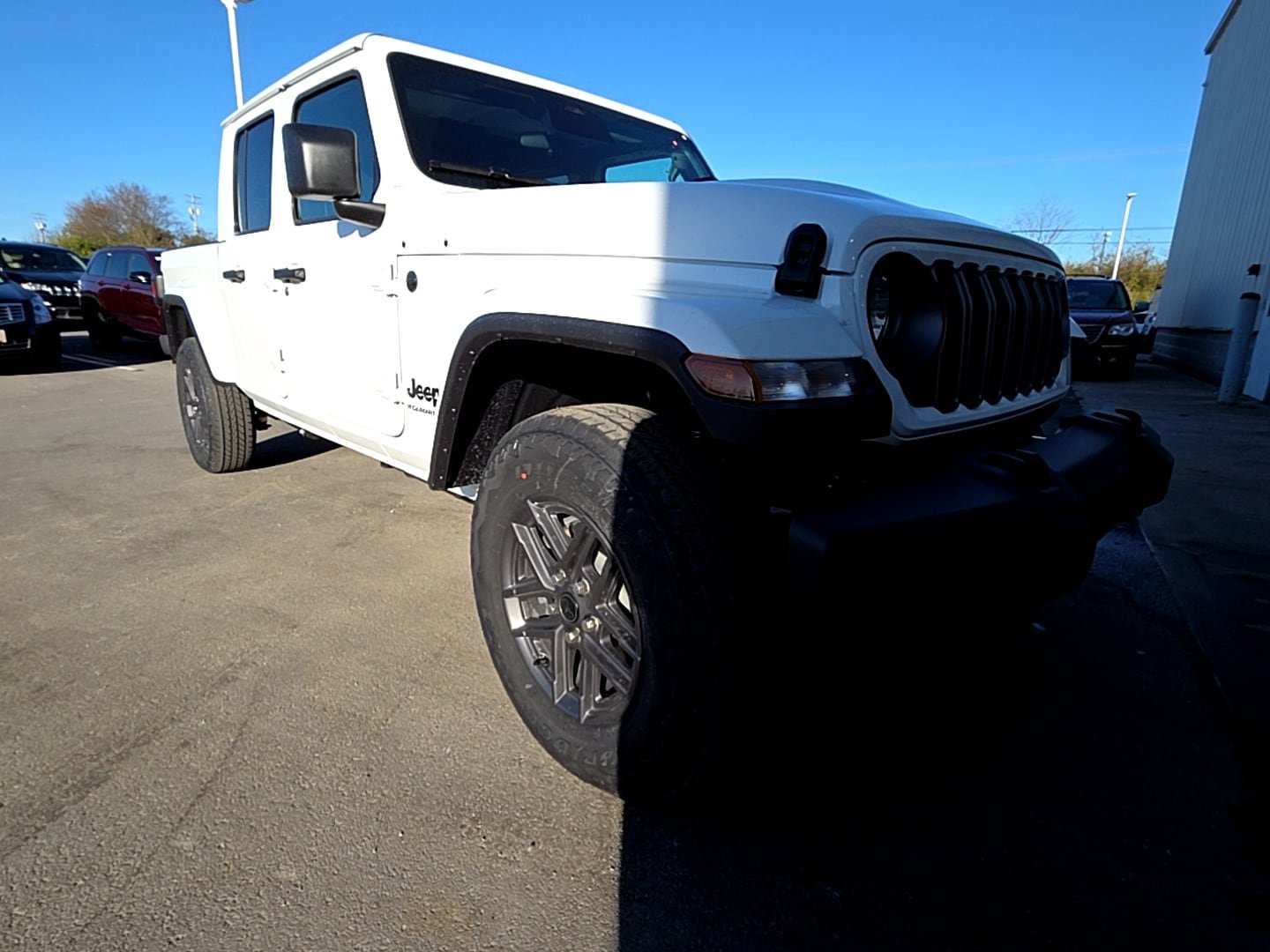 New 2026 Jeep Gladiator Sport AWD/4WD image 3