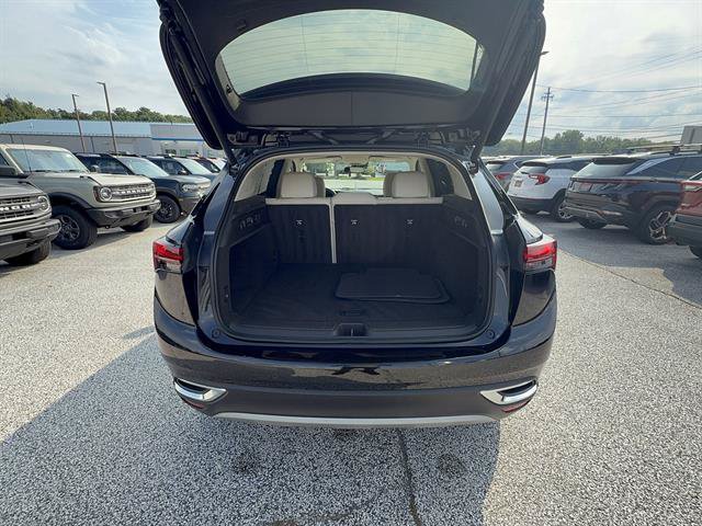 Used 2023 Buick Envision Essence AWD/4WD image 5