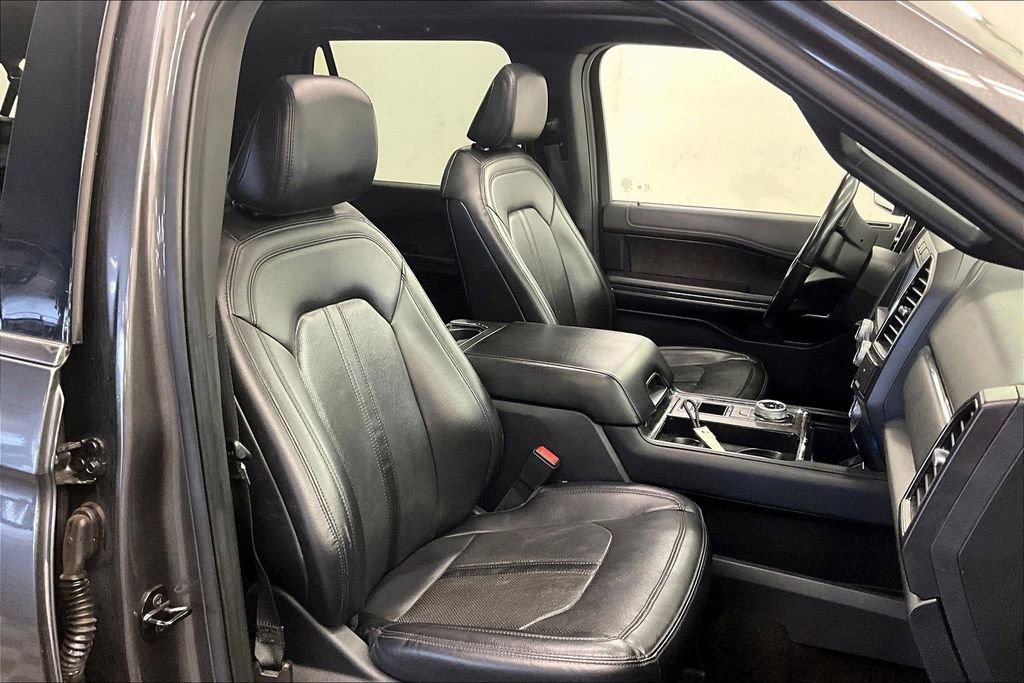 Used 2021 Ford Expedition Max Limited image 6