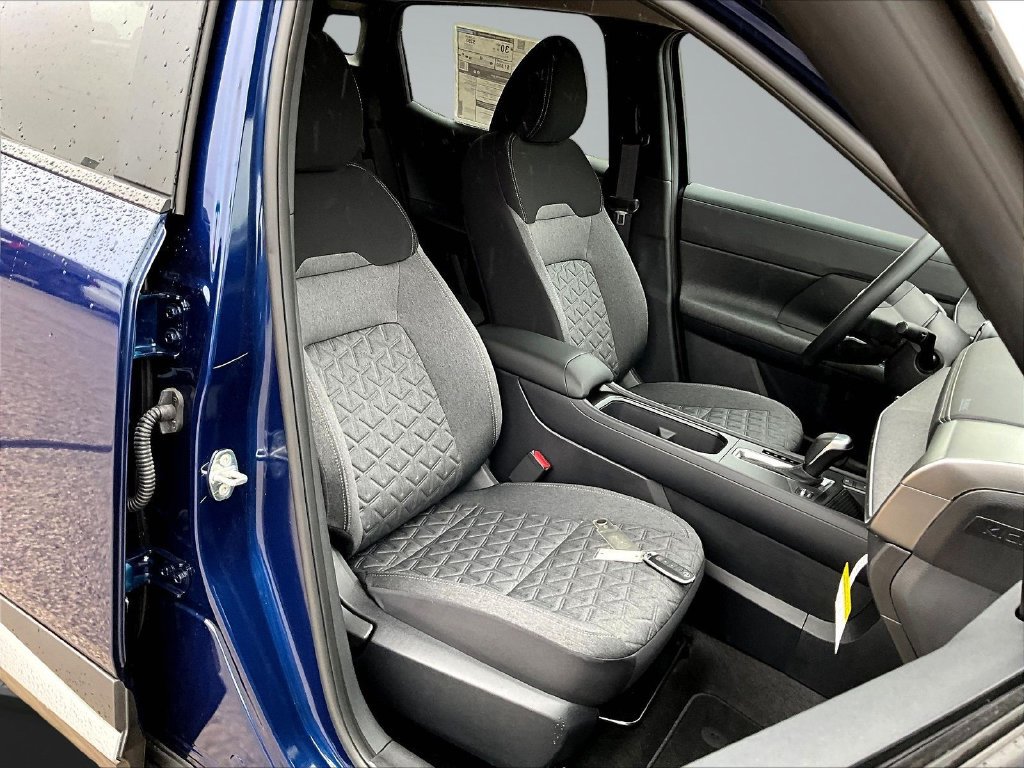 New 2026 Nissan Kicks SV w/ Cold Weather Package AWD/4WD image 11