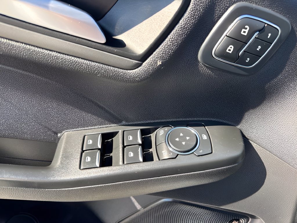 Used 2024 Ford Escape Active w/ Tech Pack #2 AWD/4WD image 24