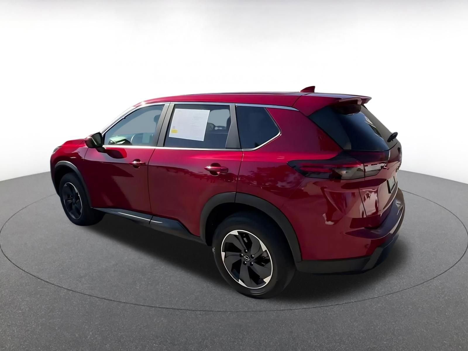 Used 2025 Nissan Rogue SV FWD image 10