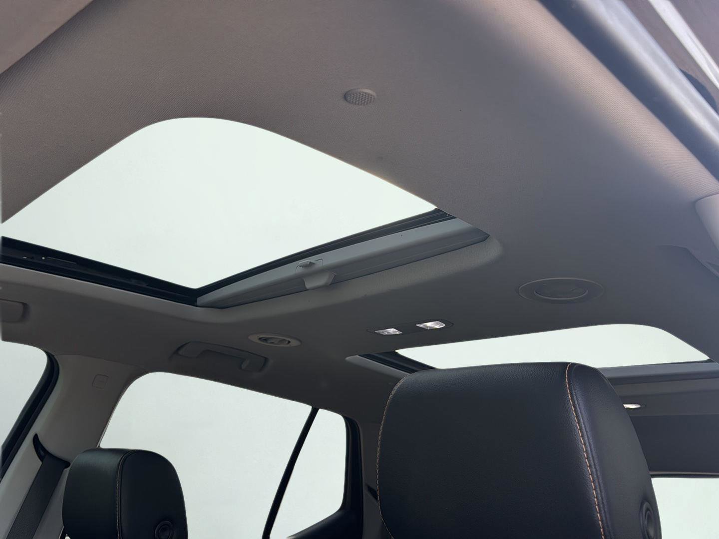 Used 2020 Chevrolet Traverse Premier w/ Redline Edition image 19