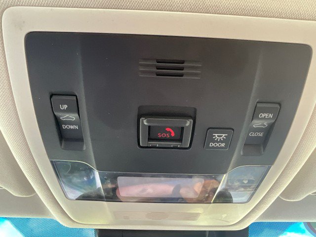 Used 2020 Lexus ES 300h w/ Premium Package FWD image 17
