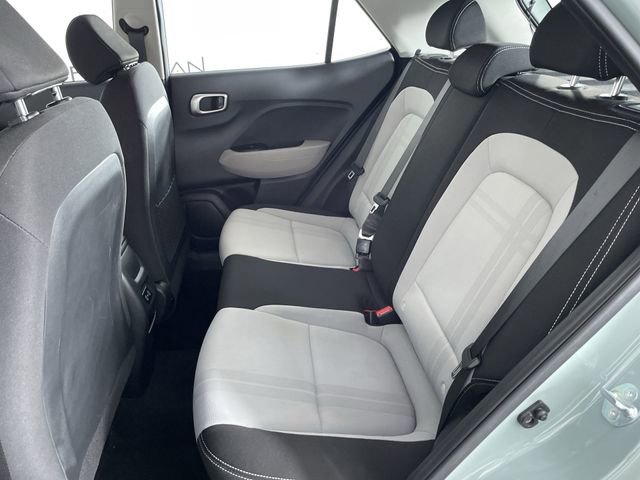 Used 2025 Hyundai Venue SEL FWD image 20