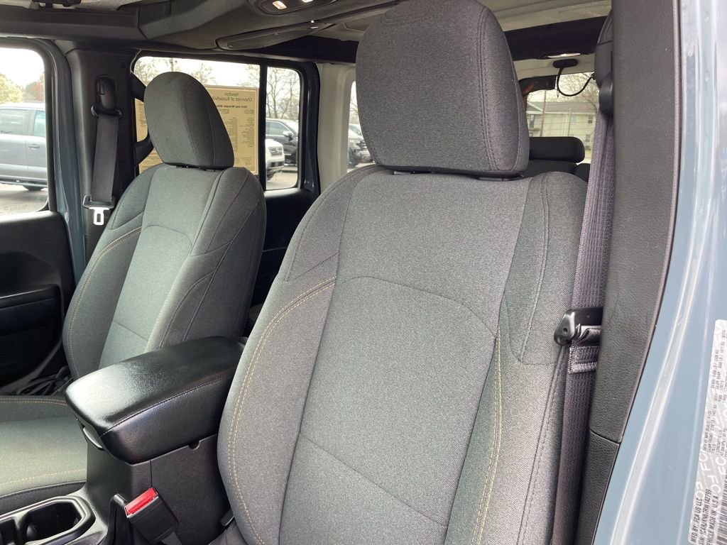 Used 2024 Jeep Wrangler Unlimited image 7
