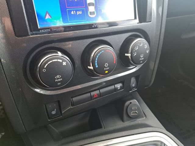 Used 2009 Dodge Challenger R/T RWD image 11
