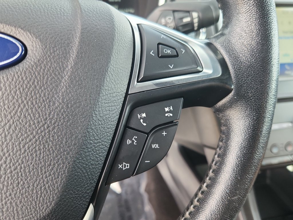 Used 2020 Ford Fusion Titanium FWD image 22