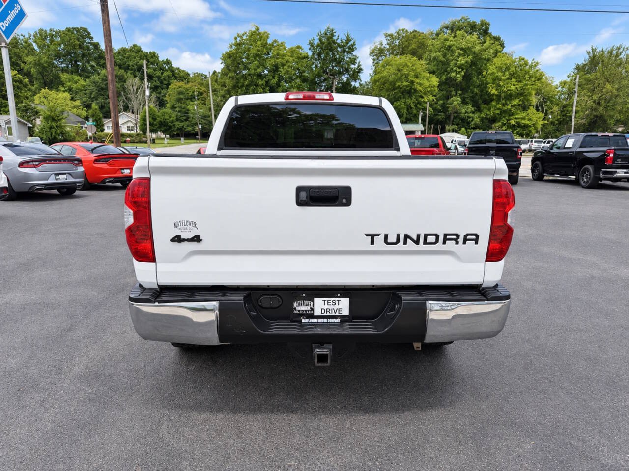 Used 2016 Toyota Tundra SR5 w/ SR5 Upgrade Package AWD/4WD image 8