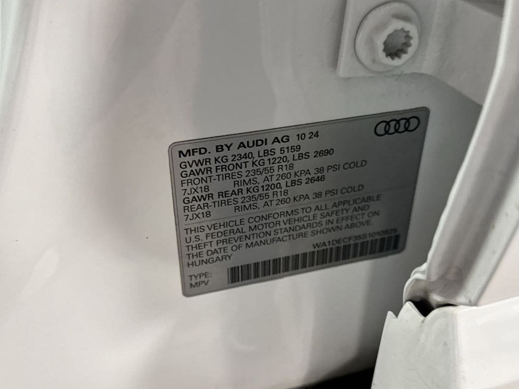 Used 2025 Audi Q3 2.0T Premium AWD/4WD image 33