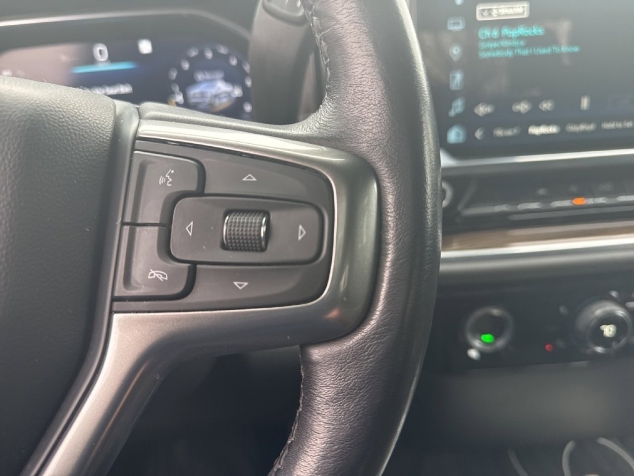 Used 2022 Chevrolet Silverado 1500 LT image 30