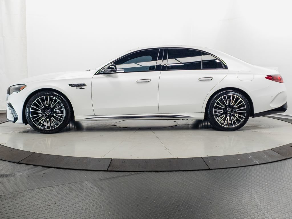 Used 2025 Mercedes-Benz E 53 AMG e 4MATIC Sedan image 4