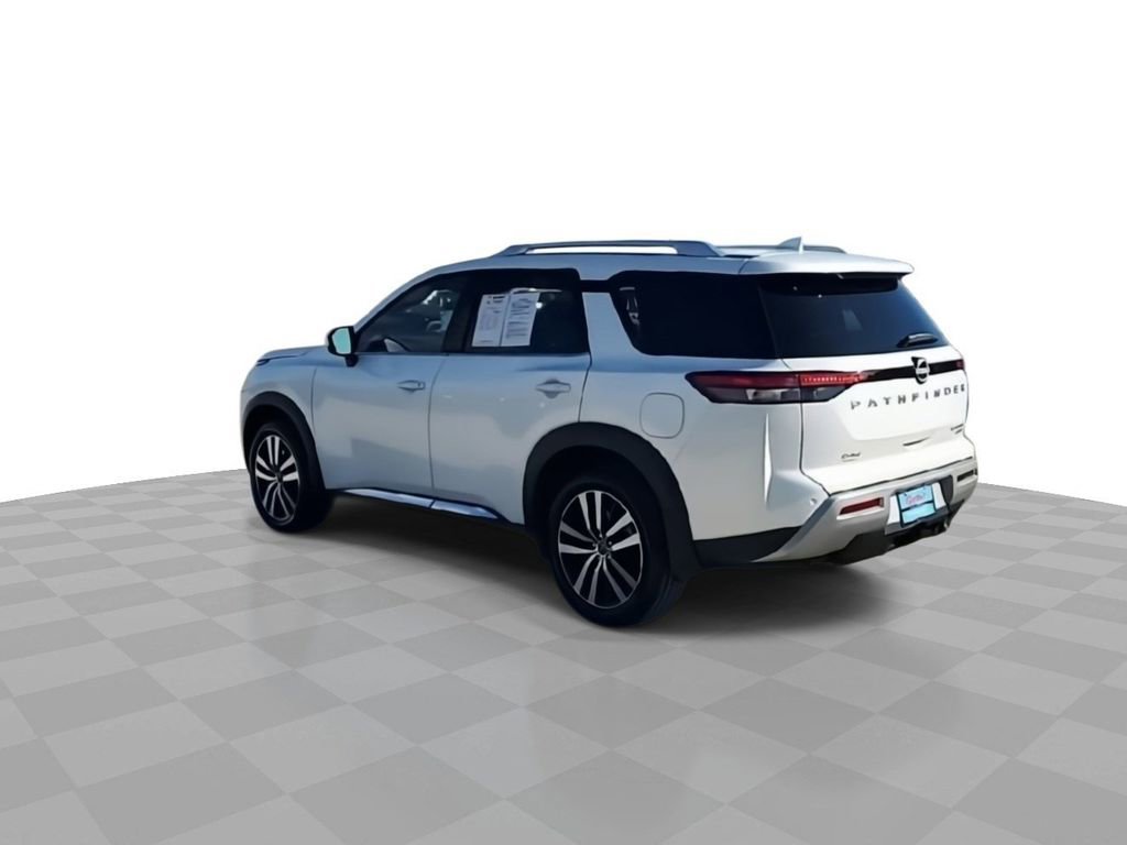 Used 2025 Nissan Pathfinder Platinum image 6