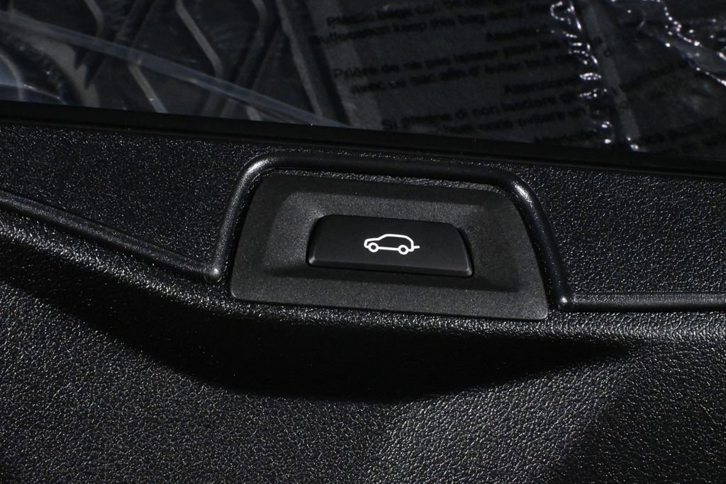 Used 2026 BMW X5 xDrive40i w/ M Sport Package image 40