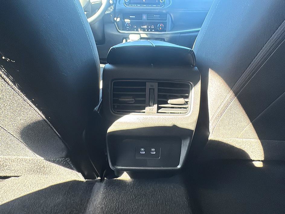 Certified 2025 Nissan Rogue SV FWD image 20