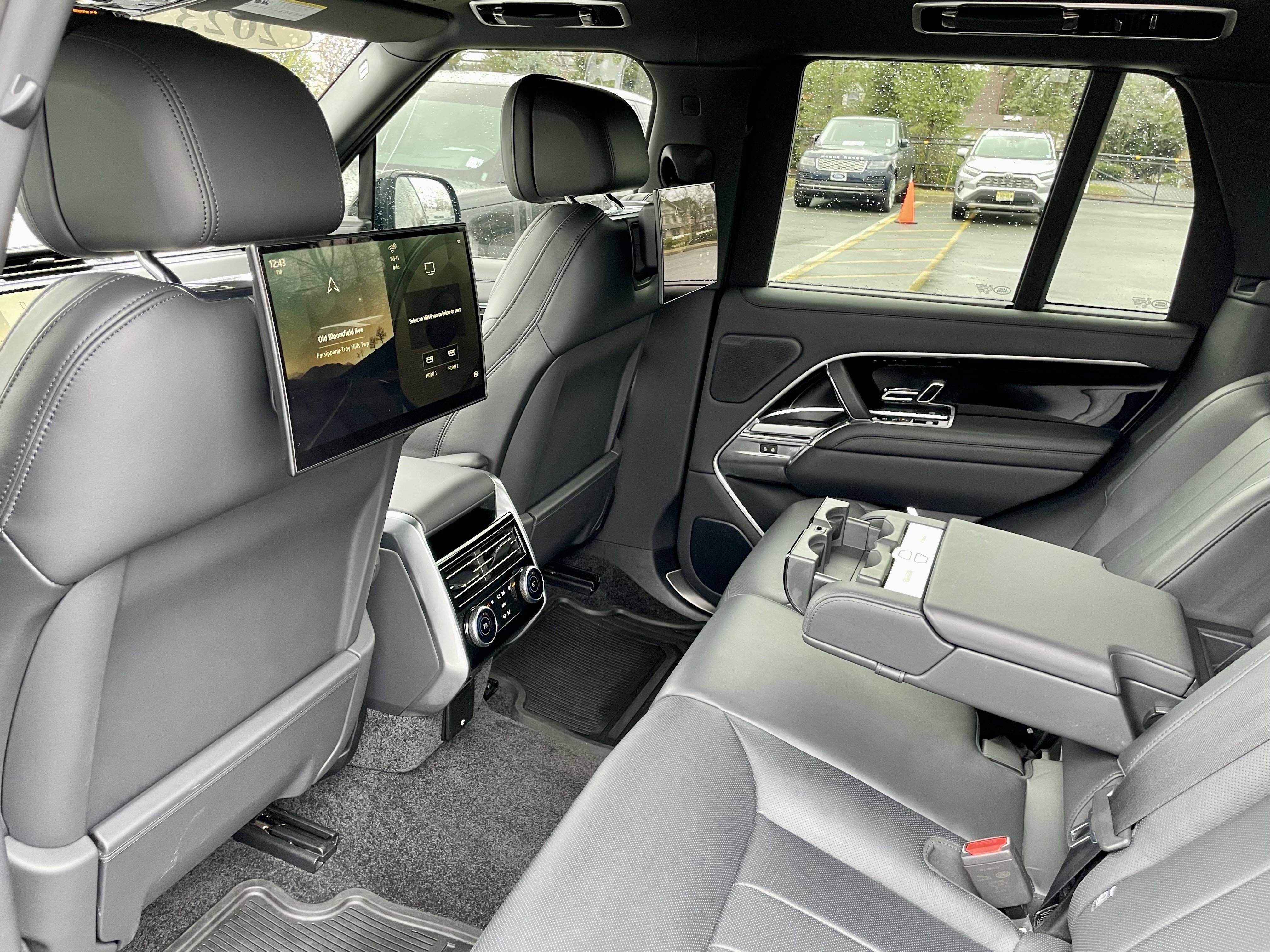 Used 2023 Land Rover Range Rover Autobiography image 30