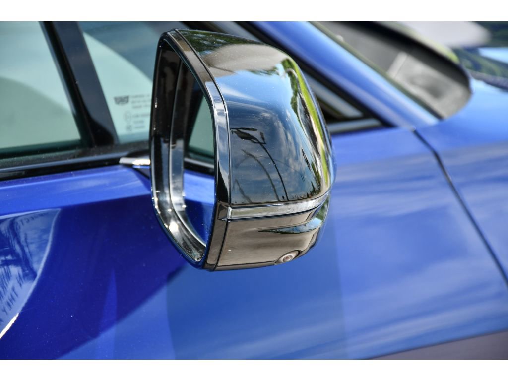 Used 2025 Cadillac Lyriq Sport AWD/4WD image 31