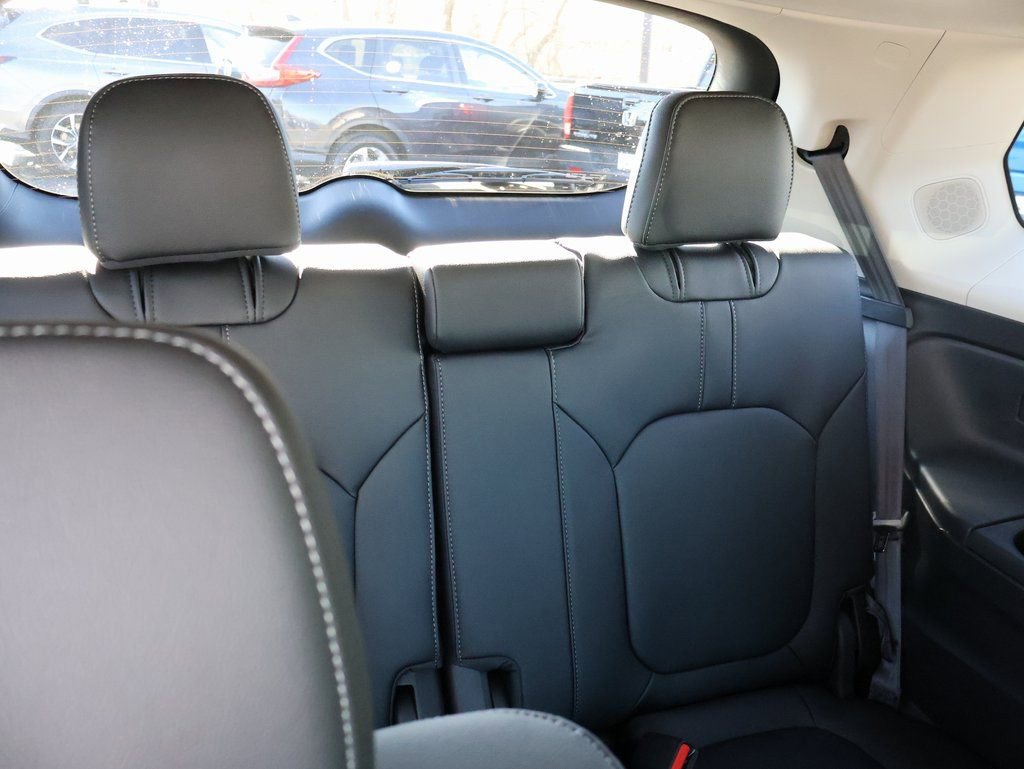 New 2026 Honda Pilot Touring image 13
