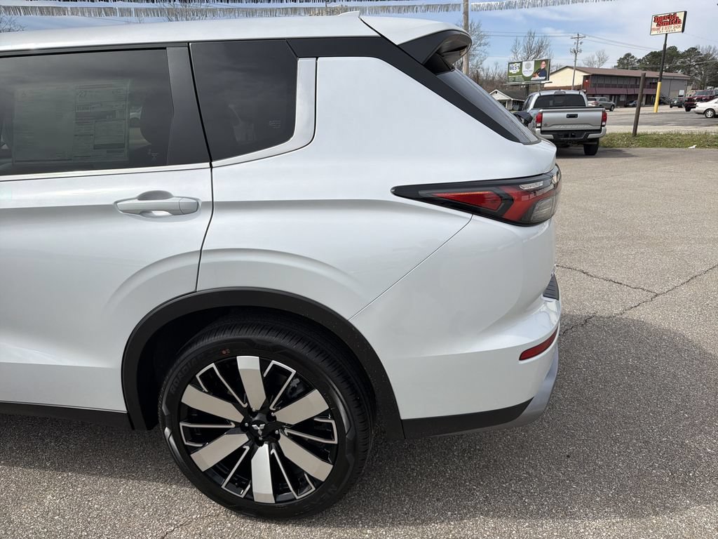 New 2026 Mitsubishi Outlander SE AWD/4WD image 7