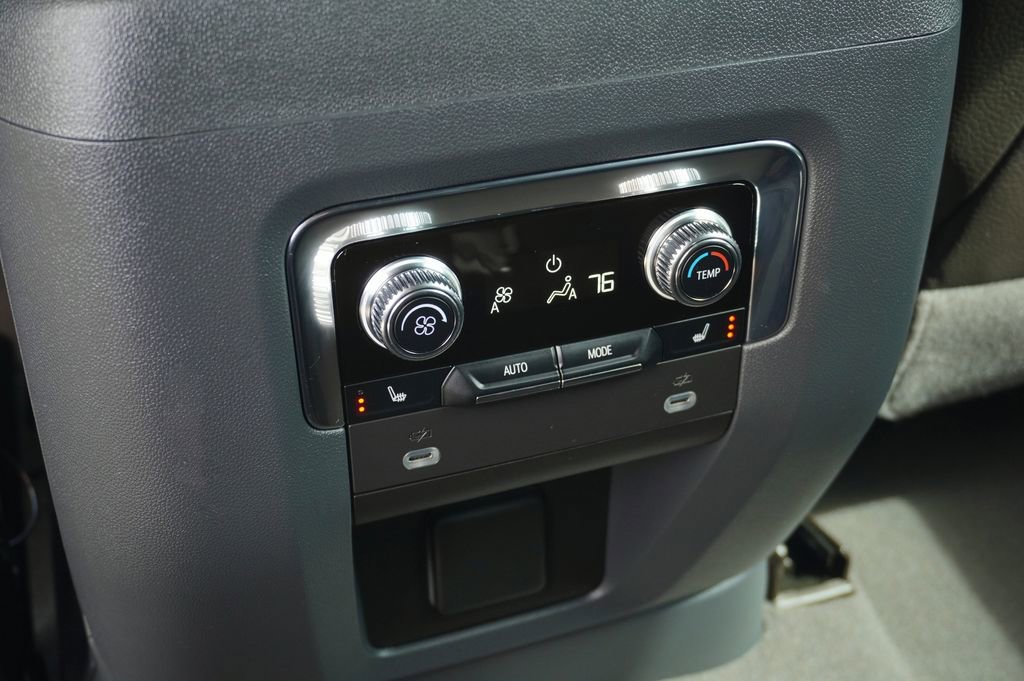 Used 2023 GMC Yukon Denali image 36