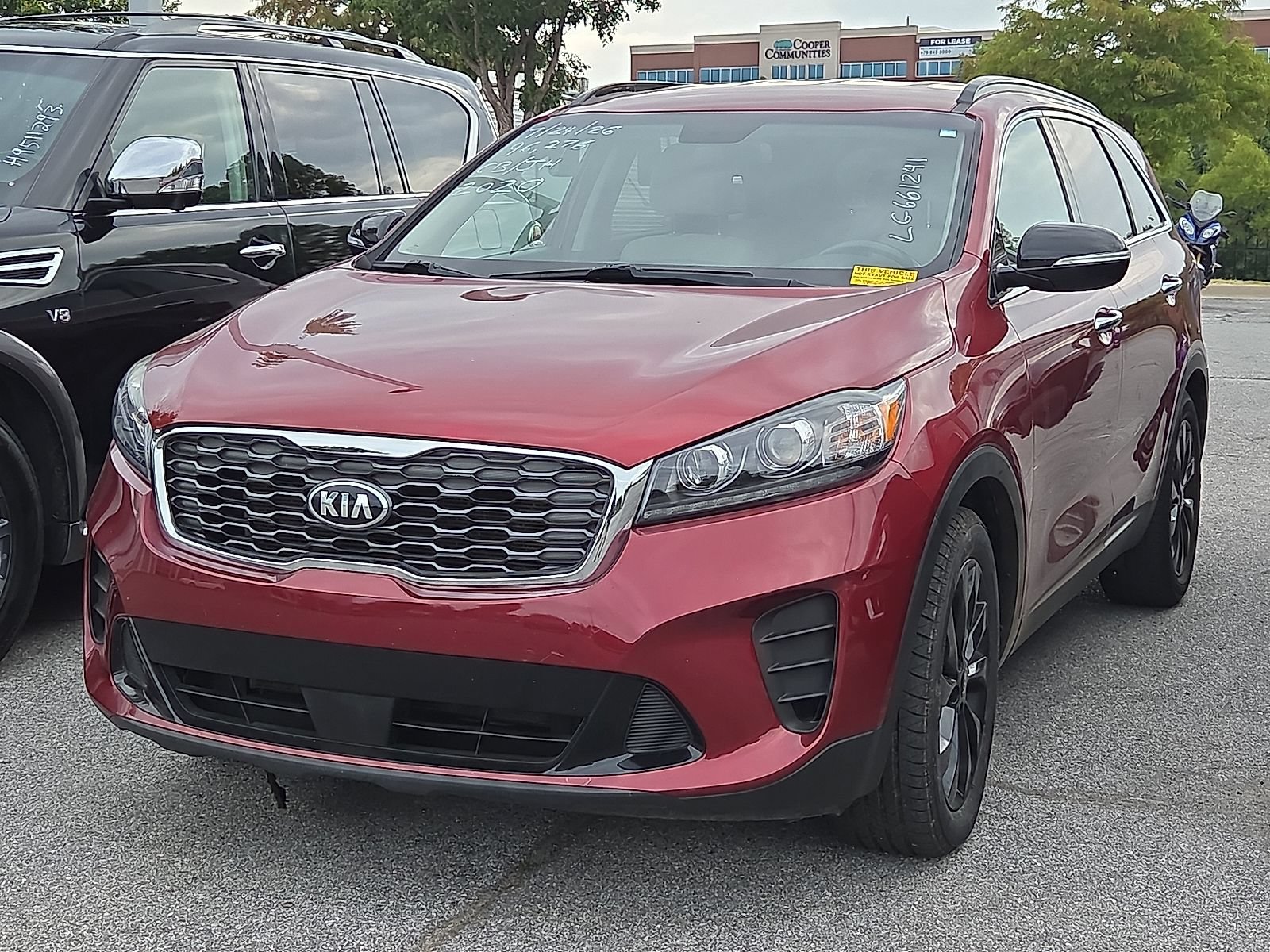 Used 2020 Kia Sorento S FWD image 2