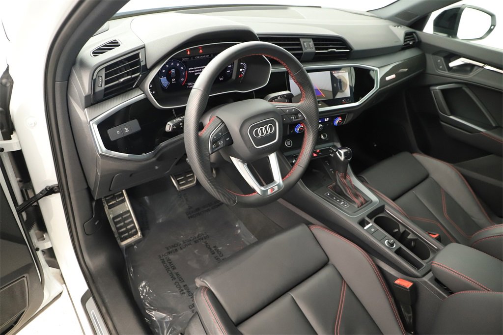 Certified 2025 Audi Q3 2.0T Premium Plus w/ Premium Plus Package image 15