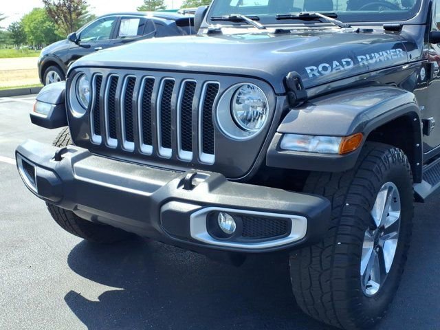 Used 2022 Jeep Wrangler Unlimited Sahara AWD/4WD image 32