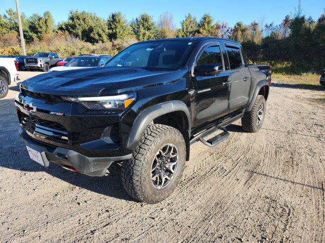 Used 2024 Chevrolet Colorado ZR2 w/ Technology Package AWD/4WD image 8