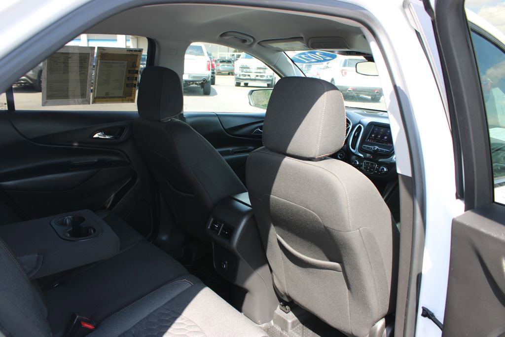 Used 2021 Chevrolet Equinox LT AWD/4WD image 32