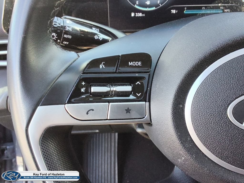 Used 2025 Hyundai Elantra SEL FWD image 19