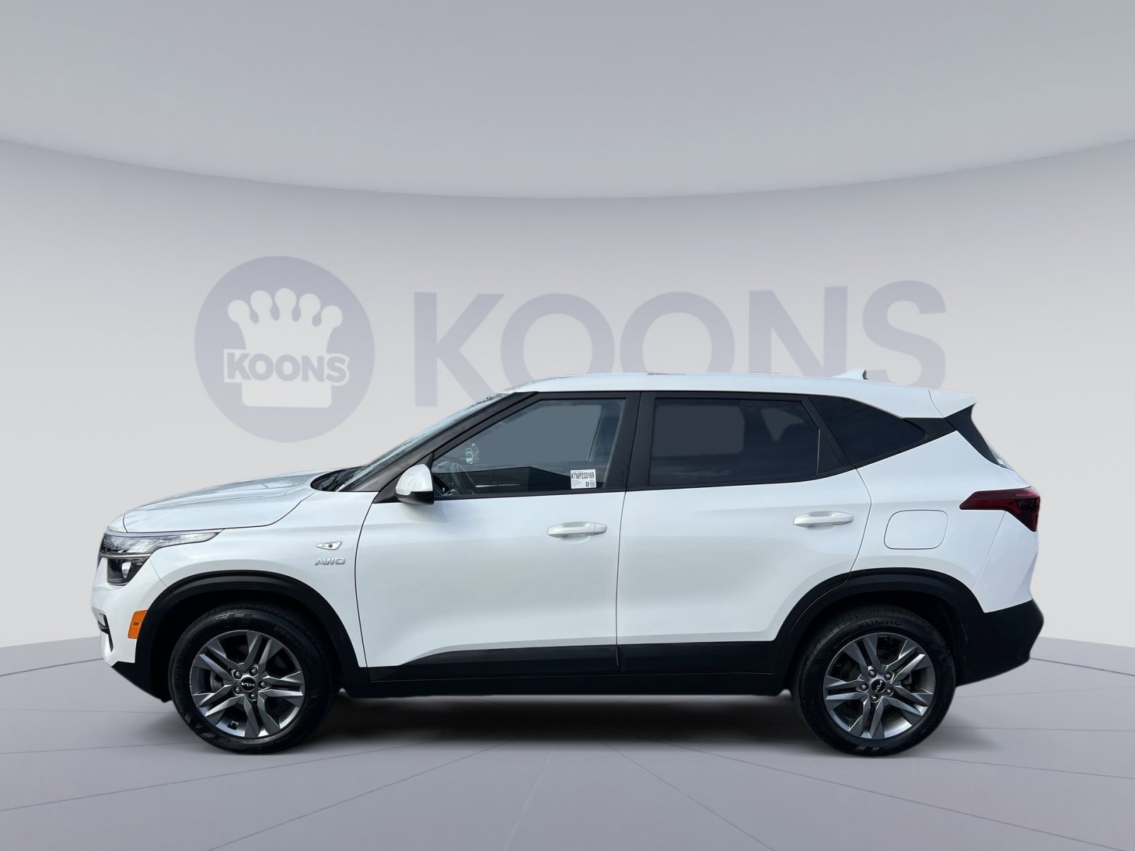 Used 2023 Kia Seltos LX image 2