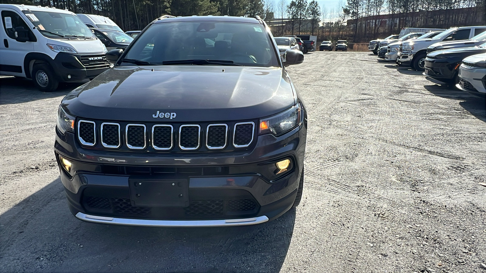 Used 2024 Jeep Compass Limited image 3