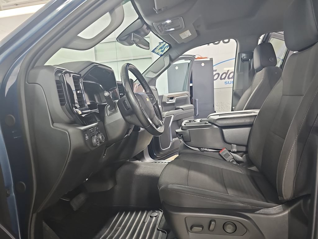 Certified 2024 Chevrolet Silverado 1500 LT AWD/4WD image 18
