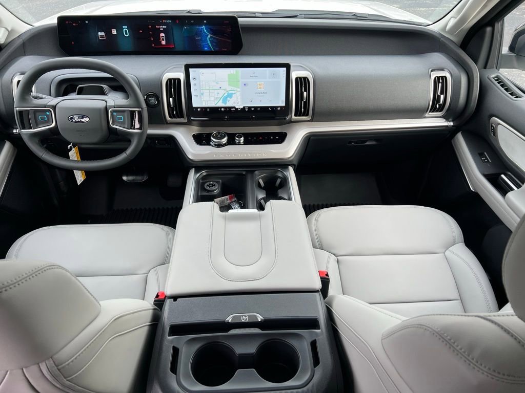 New 2026 Ford Expedition Active image 10
