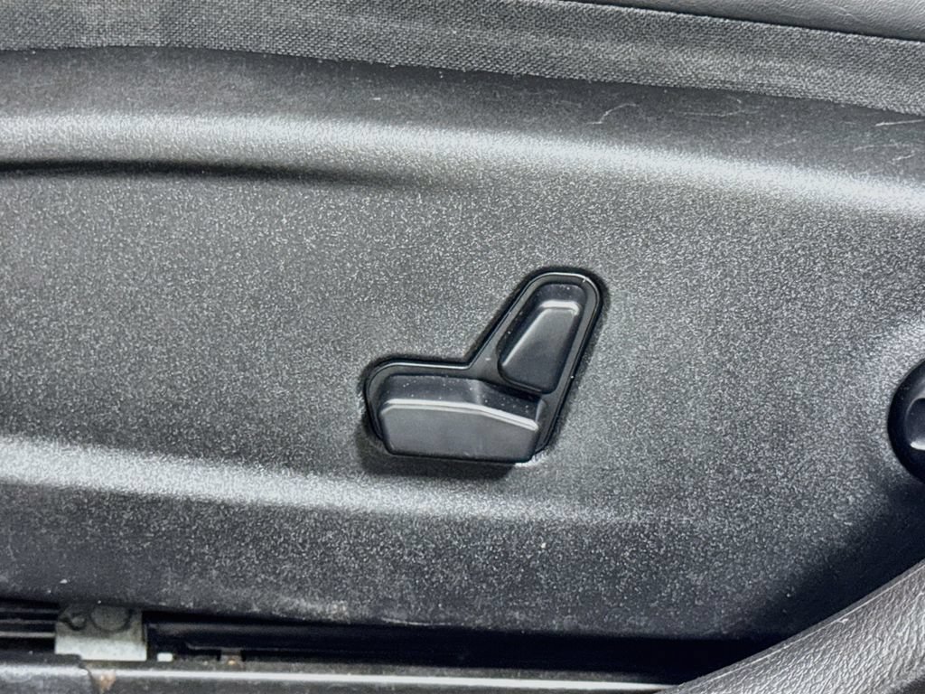 Used 2016 Dodge Charger SXT w/ AWD Plus Group image 18