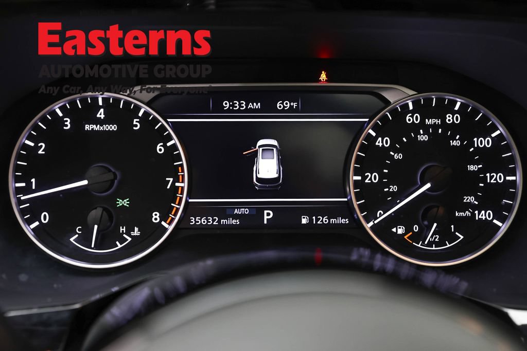 Used 2023 Nissan Pathfinder SV w/ SV Premium Package AWD/4WD image 18
