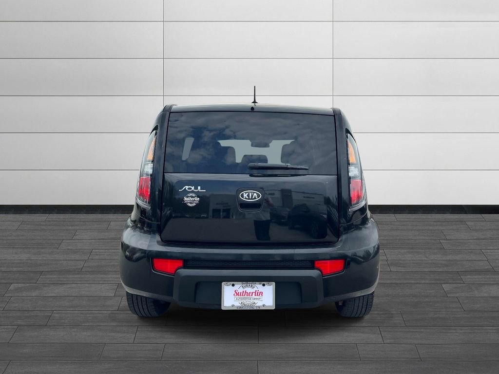 Used 2011 Kia Soul + w/ Audio Pkg image 4