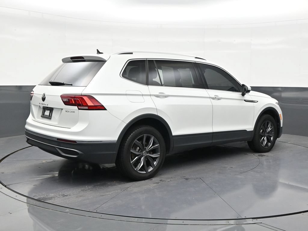 Used 2023 Volkswagen Tiguan SE FWD image 5