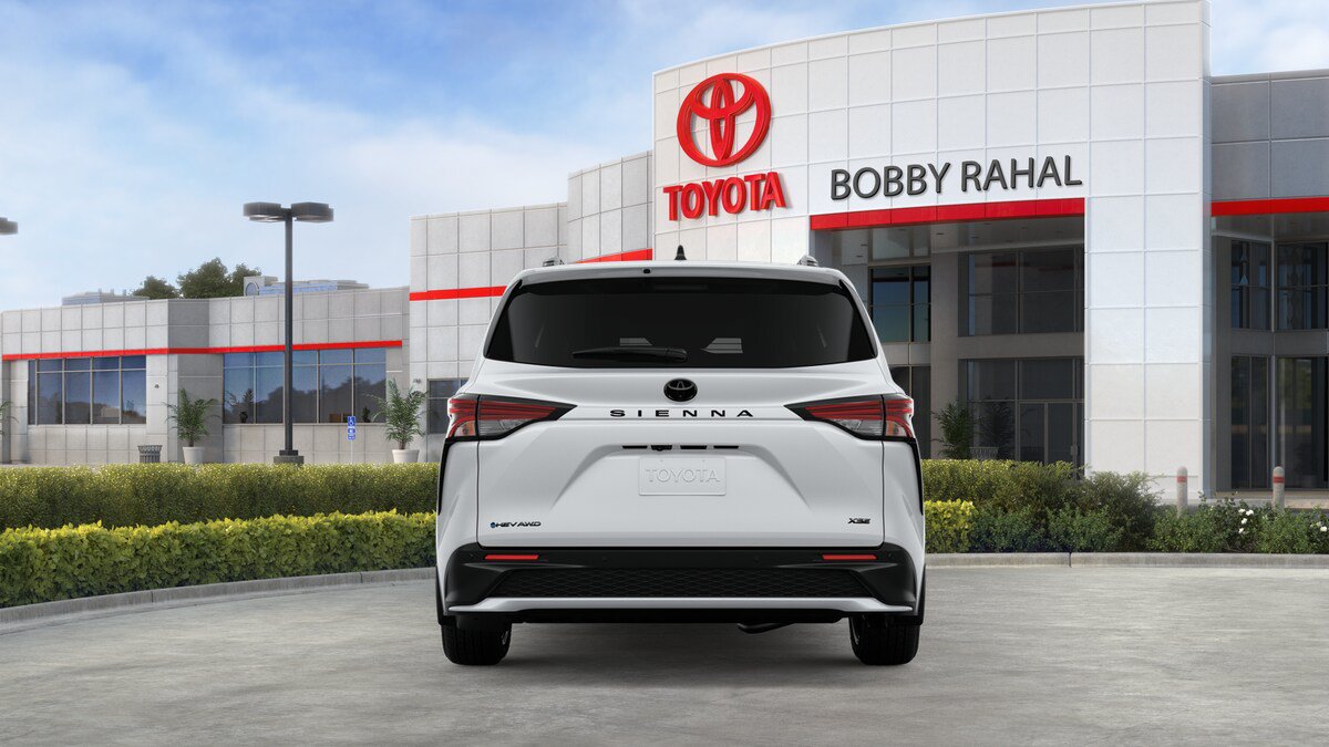 New 2026 Toyota Sienna XSE AWD/4WD image 8