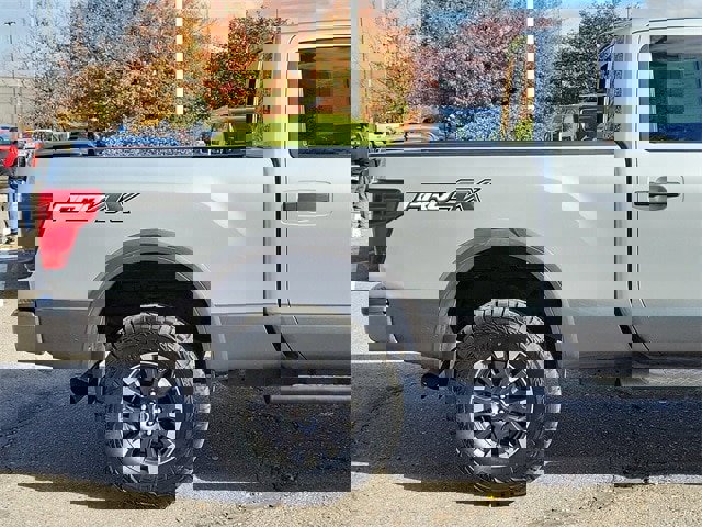 Used 2017 Nissan Titan PRO-4X w/ Pro-4x Convenience Package image 4