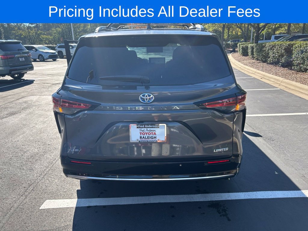 New 2025 Toyota Sienna Limited FWD image 19