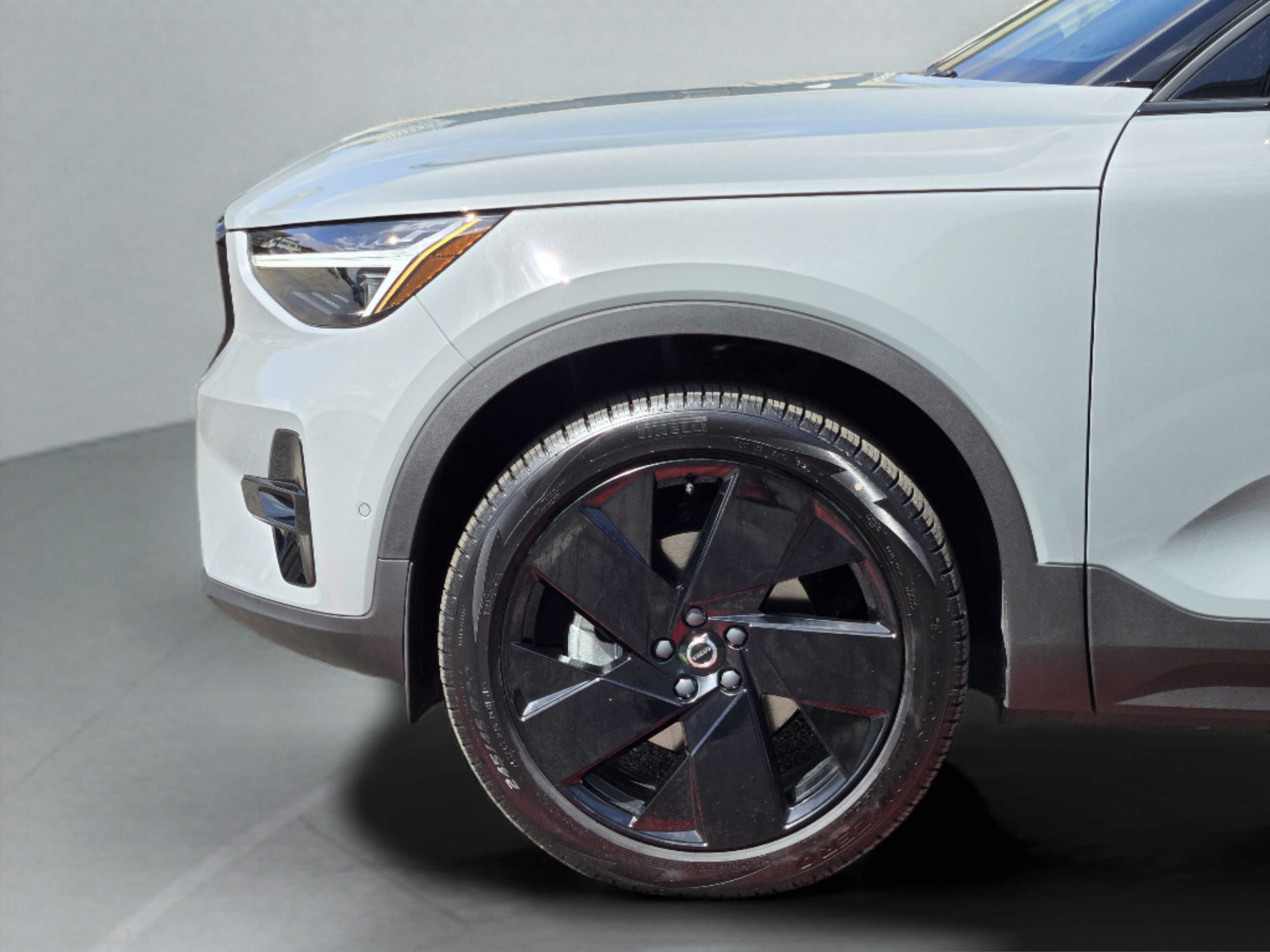 New 2026 Volvo XC40 B5 Ultra w/ Protection Package Premier AWD/4WD image 29