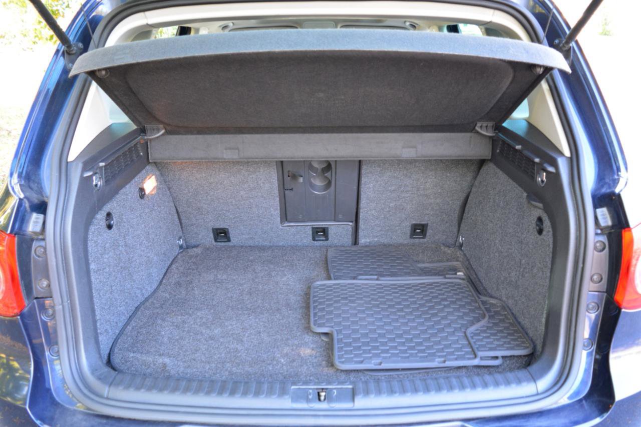 Used 2011 Volkswagen Tiguan S image 13