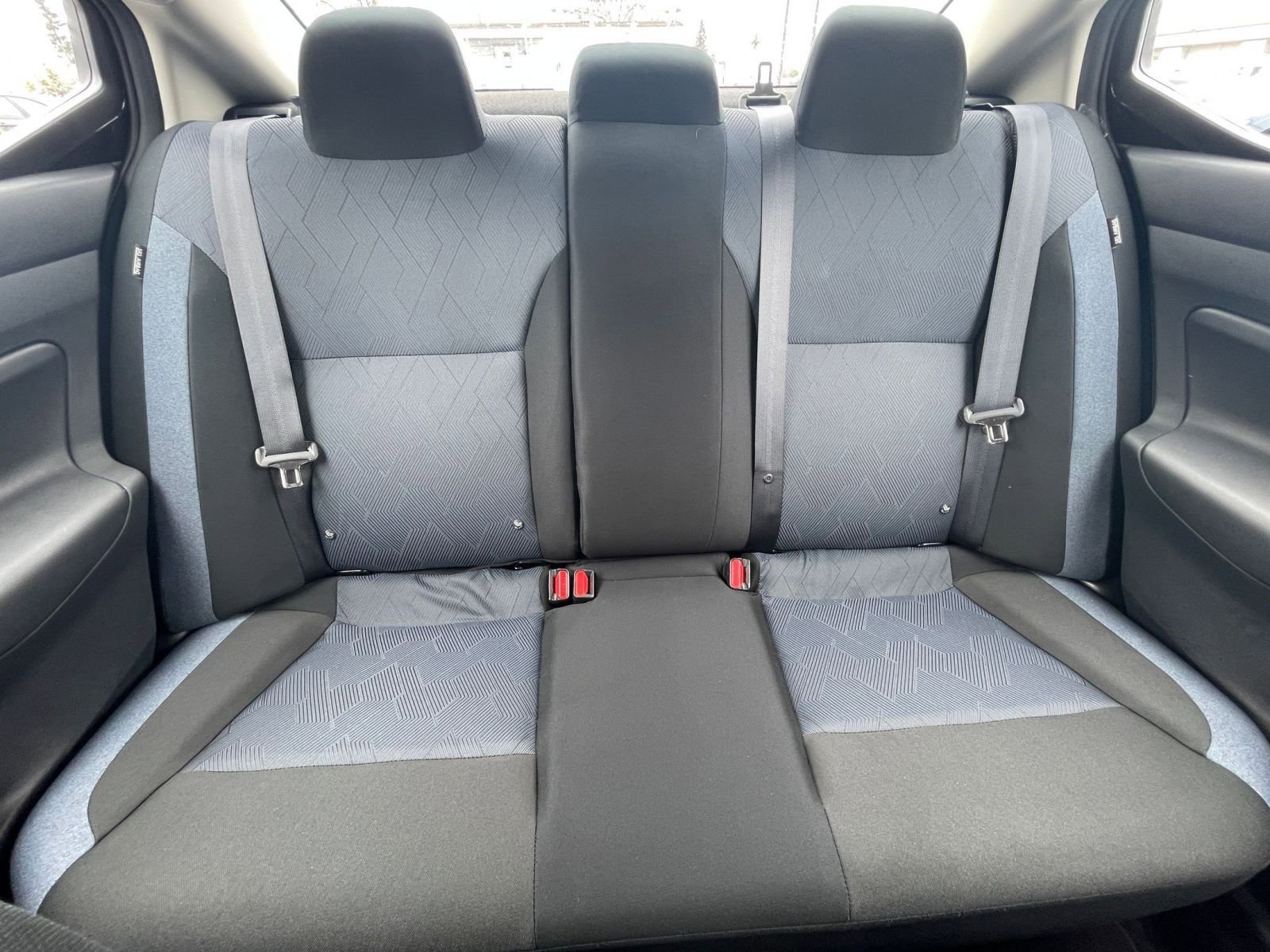 Used 2025 Nissan Versa SV image 33